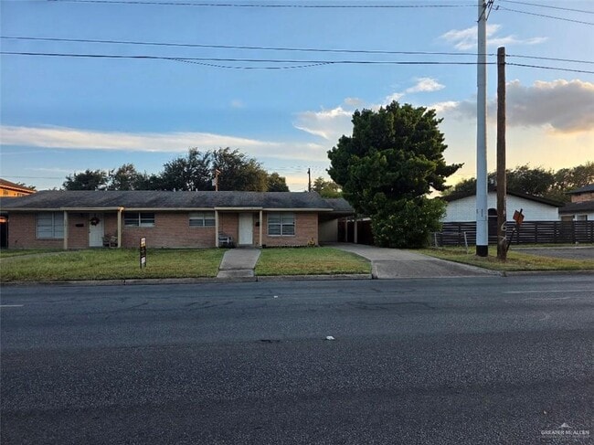Foto del edificio - 1509 W Nolana Ave