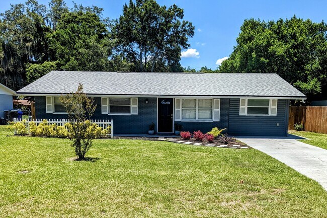 Building Photo - 1407 Emory Dr