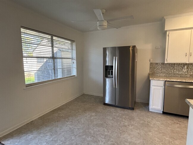 Foto del edificio - 3 br, 2 bath House - 3321 Kingfisher Ln