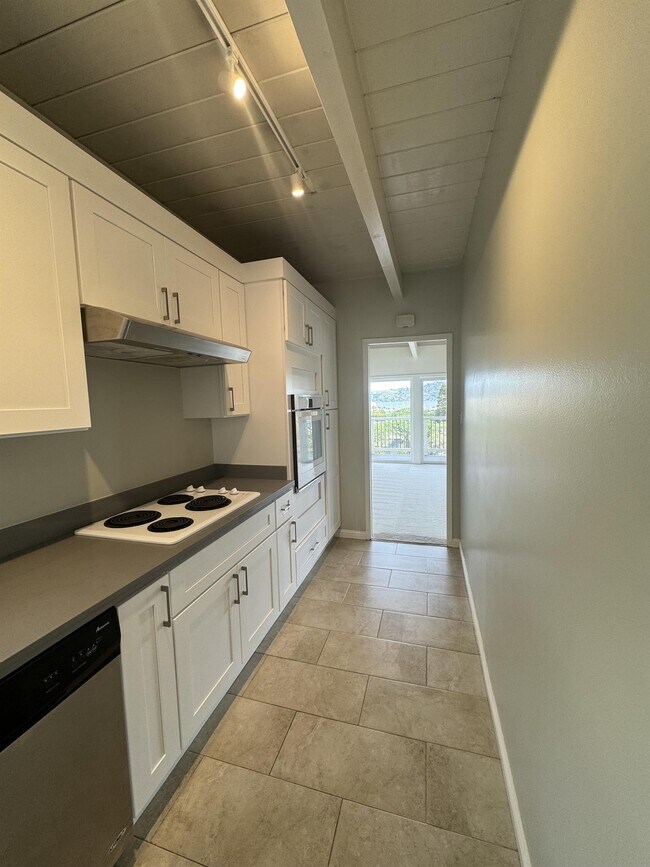 Building Photo - 110 Buchanan Dr