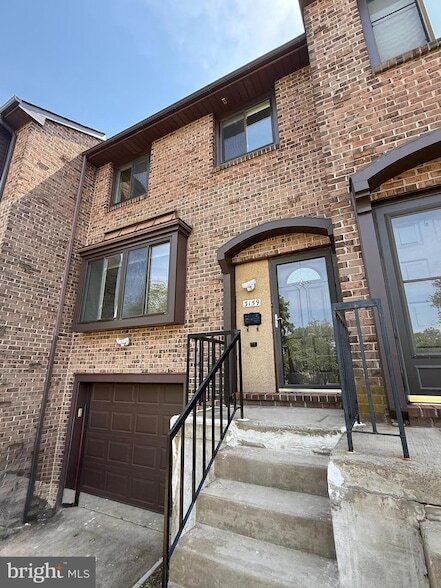 Building Photo - 3159 Spring House Ln