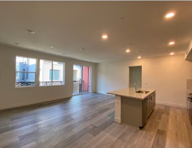 Building Photo - 3893 Quantum Dr