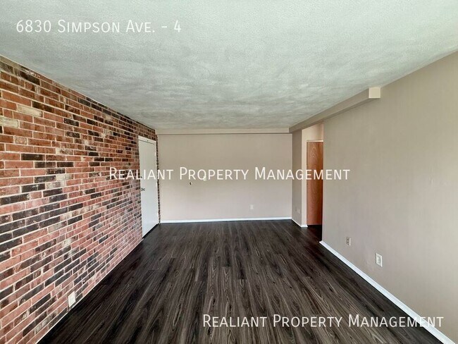 Foto del edificio - 6830 Simpson Ave