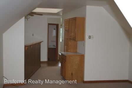 Building Photo - 144-146 N Market St