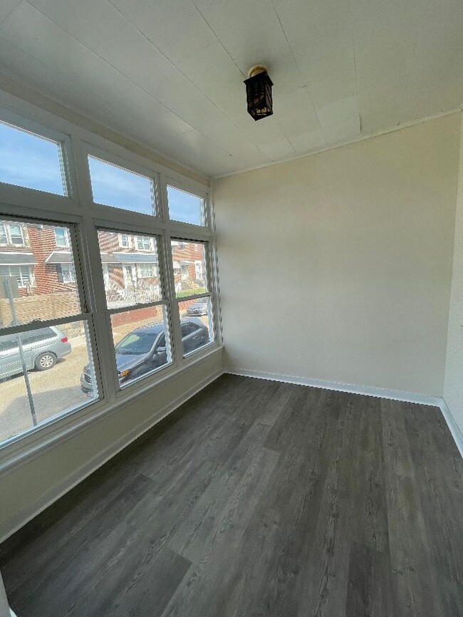 Foto del edificio - 6205 Mershon St