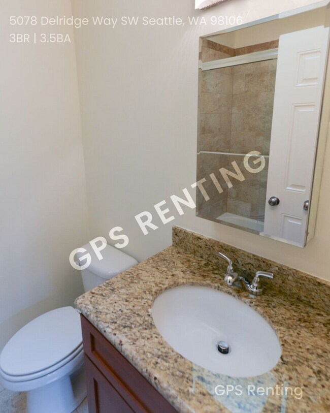 Foto del edificio - 3 Bedroom Townhome In Delridge Available Now!