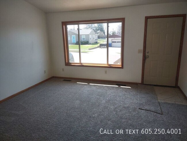 Foto del edificio - Charming 2 Bedroom 2 Bathroom Centrally Lo...