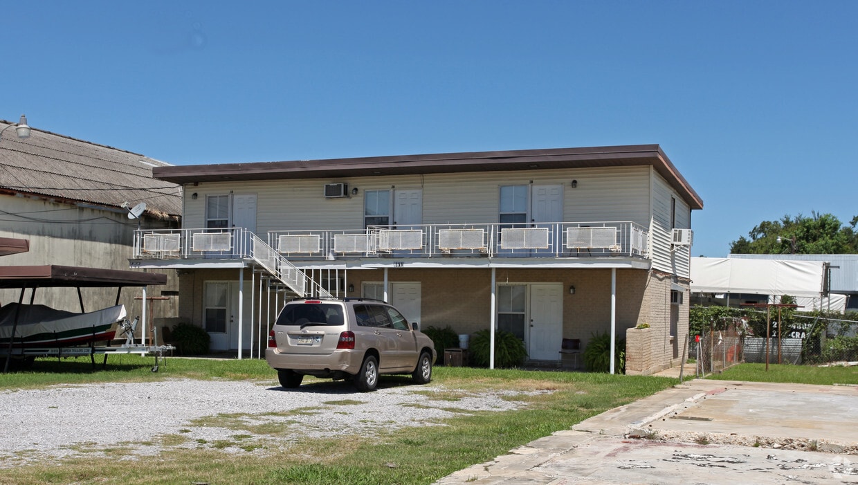 6611 St Claude Ave, Arabi, LA 70032 Apartments in Arabi, LA