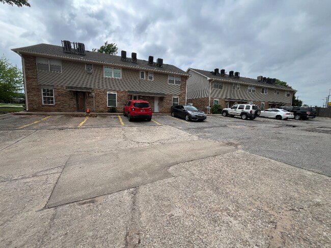 Foto del edificio - 6734 N Meridian Ave