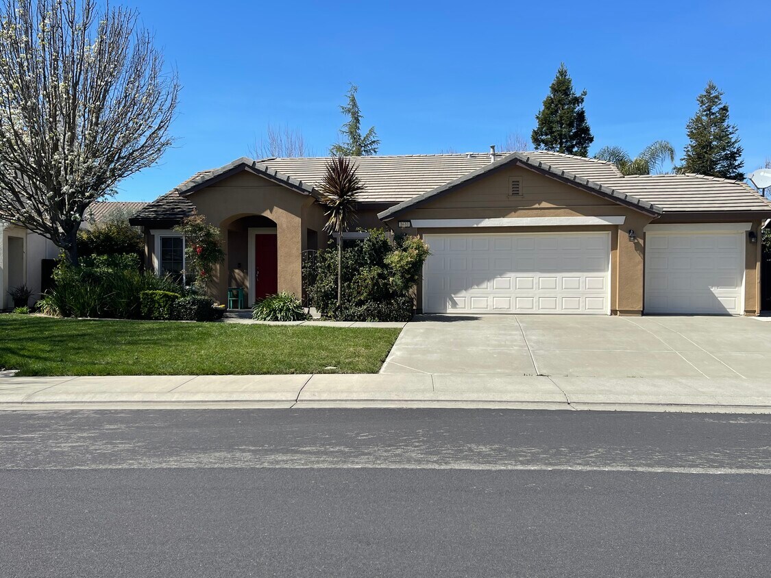 1610 Bello Dr, Dixon, CA 95620 House Rental in Dixon, CA