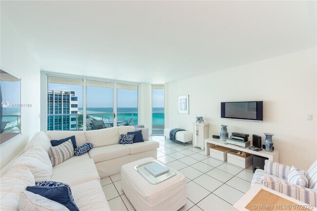 Foto del edificio - 5025 Collins Ave