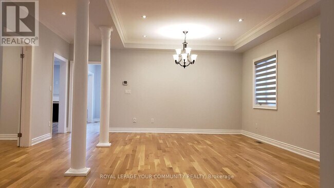 Building Photo - 146 Moraine Hill Dr