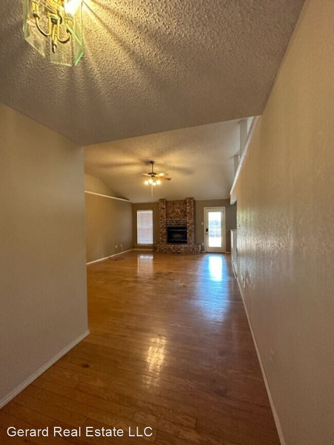 Building Photo - 4 br, 2 bath House - 5109 RYAN CIRCLE S