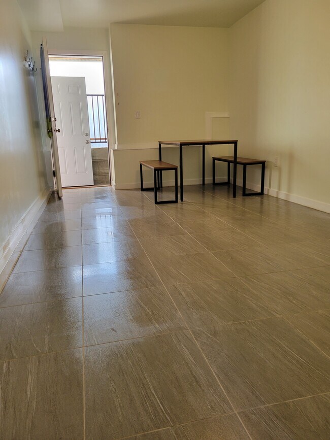 Foto del edificio - 614 Grand Ave