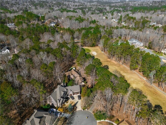 Foto del edificio - 5041 Towne Lake Hill N