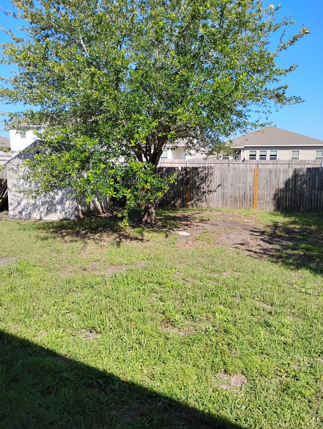 Building Photo - 12732 St Mary Dr