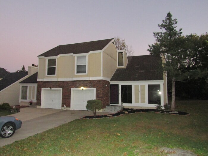 Primary Photo - 3540 NE 72nd Terrace