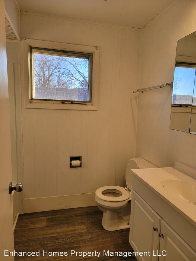 Building Photo - 3 br, 1 bath House - 3930 15th St. B