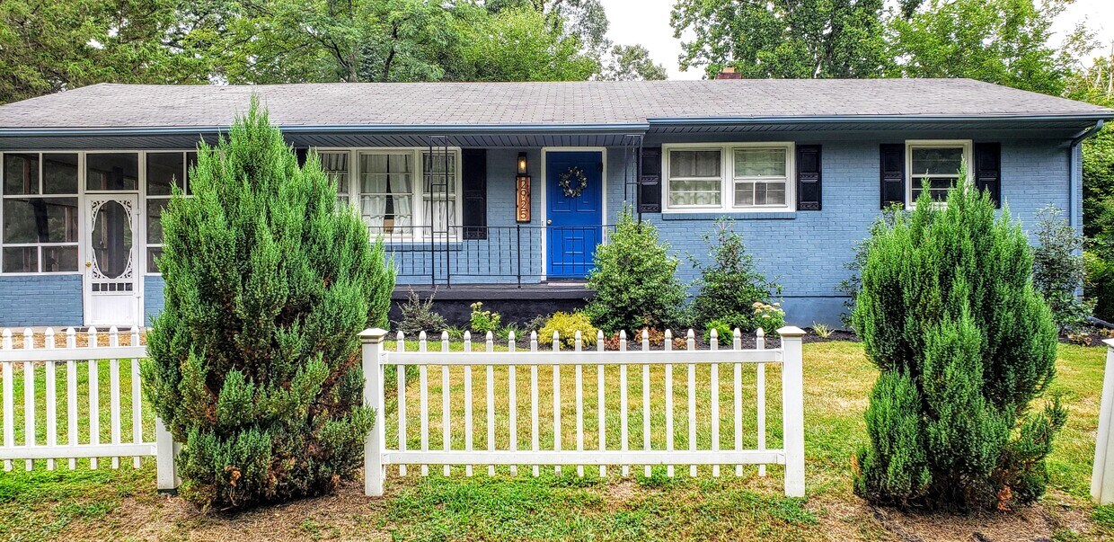 Foto principal - 2925 Center St