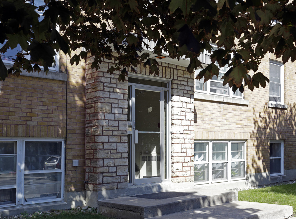 Building Photo - 105 Springfield Rd