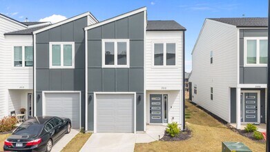 Building Photo - 2010 Titanium Rock Rd