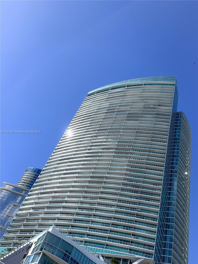 Foto del edificio - 888 Biscayne Blvd