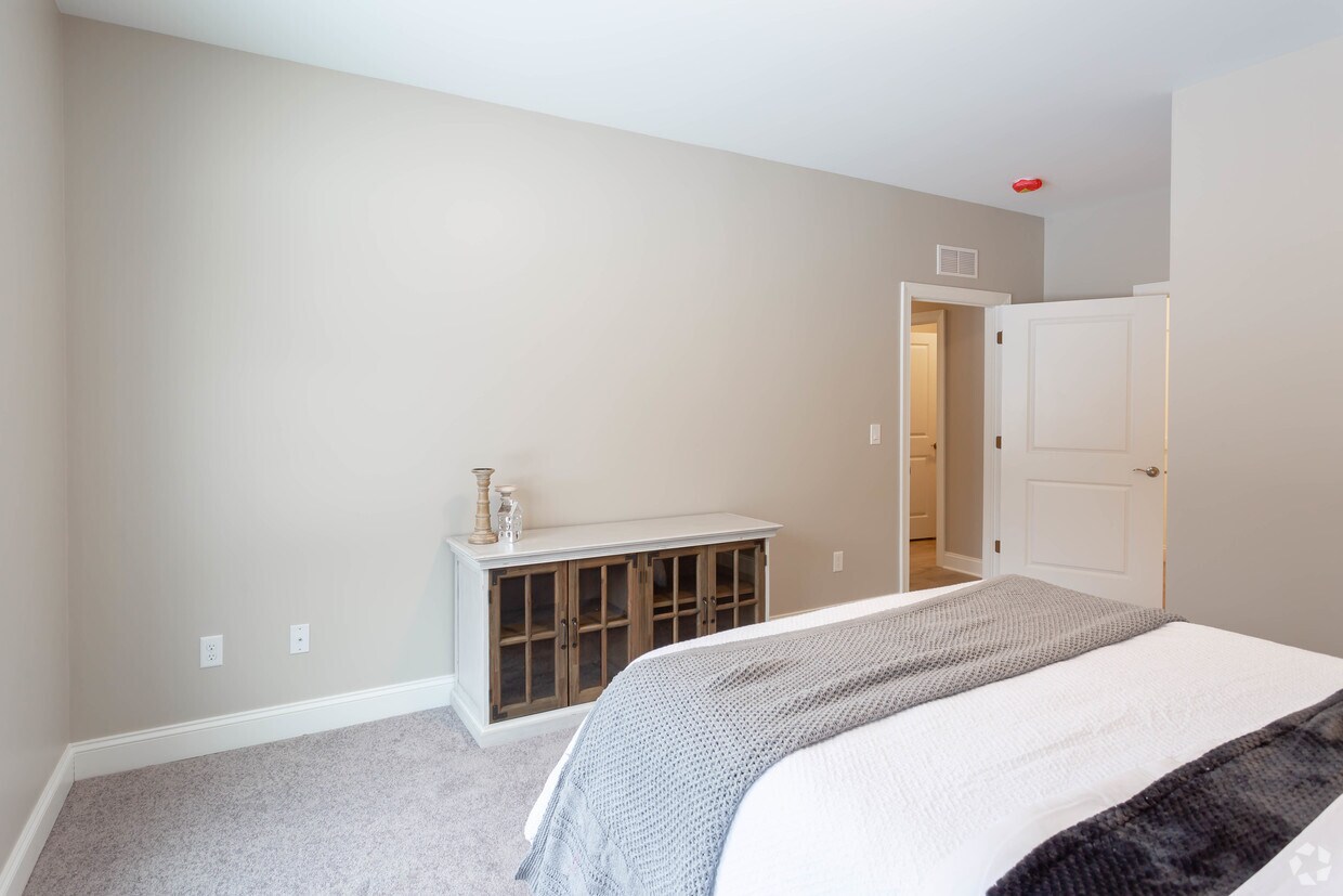 Forest Green Apartments Casas adosadas de renta - East Amherst, NY |  Apartments.com, image size:1240x827