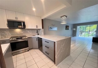 Building Photo - 1801 NW 75th Ave