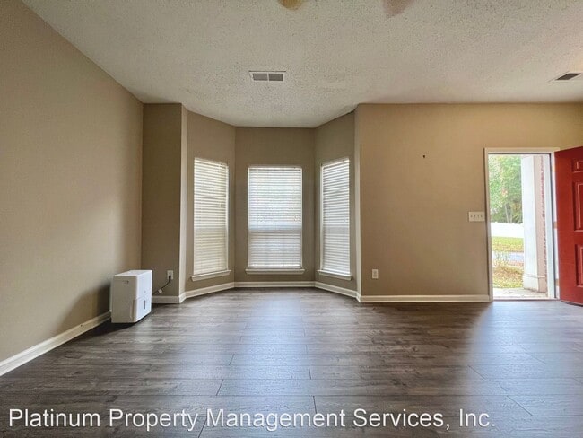 Building Photo - 3 br, 2.5 bath House - 4885 Robinson Squar...