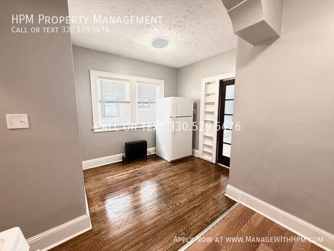 Building Photo - 1380 W 112th St