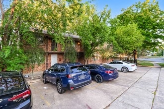 Building Photo - 11114 Beverly Hills Dr