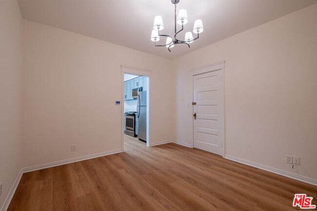 Building Photo - 108 N Broadway