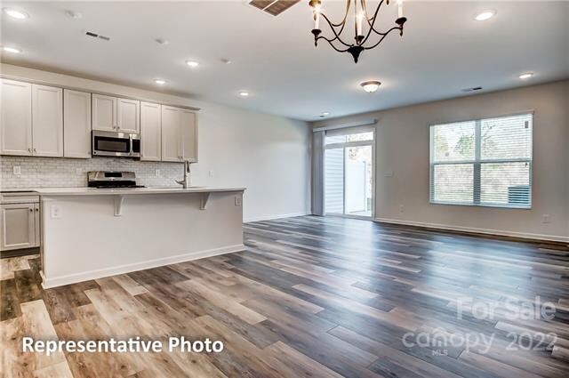Building Photo - 2137 Bexar Trl