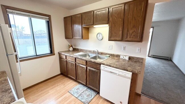 Interior Photo - Evans Place 1