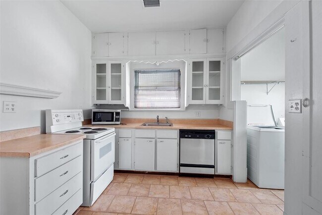 Foto del edificio - 516 W Pierce St
