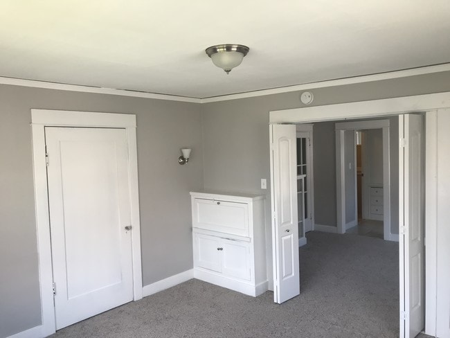 Building Photo - 509 N Virginia Ct