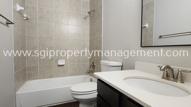 Foto del edificio - 7925 Maddox Rd
