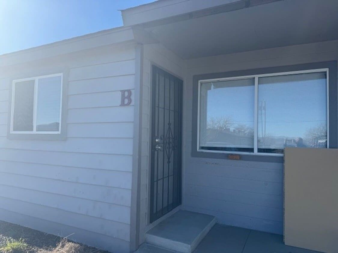 <B>Dayton Studio All Utilities Included<br><br> - Dayton Studio All Utilities Included