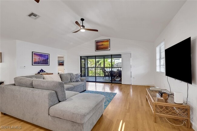 Foto del edificio - 1282 Belaire Ct