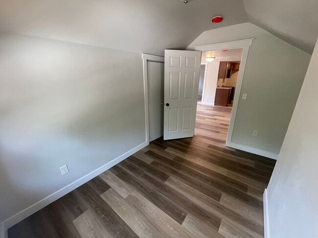 Foto del edificio - 420 S Van Buren St