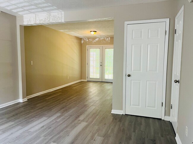 Building Photo - 601 Wilburn Ave
