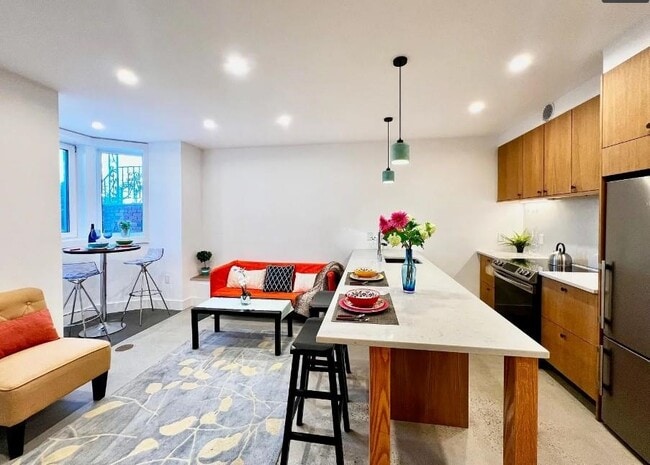 Building Photo - 71 Booraem Ave