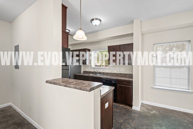 Foto del edificio - 3586 Brister St