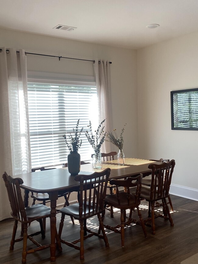 Building Photo - 114 Conrad Dr