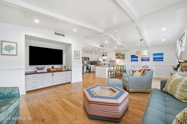 Foto del edificio - 1440 Beach Ave