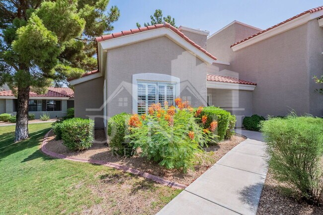 Building Photo - 2929 W Yorkshire Dr
