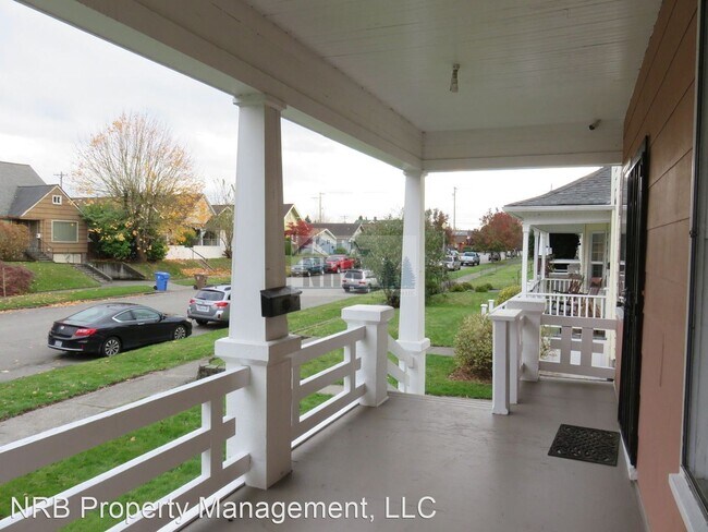 Building Photo - 3 br, 1 bath House - 3706 S. J Street
