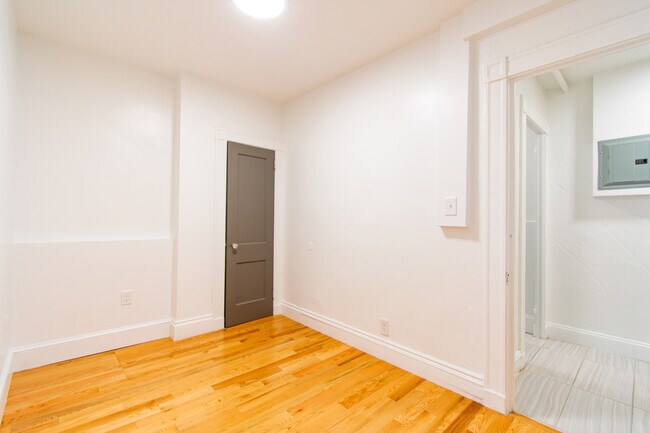 Foto del edificio - 91 Westland Ave