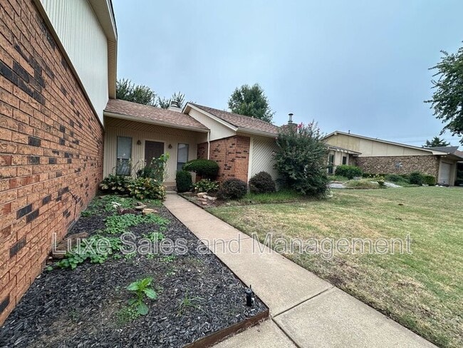 Photo - 13613 Pin Oak House