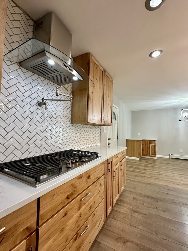 Building Photo - 8825 Runamuck Pl